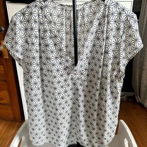H&M Black and White Star Pattern Blouse